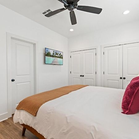 New Thibodeaux House Cajun Luxury 65 Tv Fast Wifi Διαμέρισμα Lafayette Εξωτερικό φωτογραφία